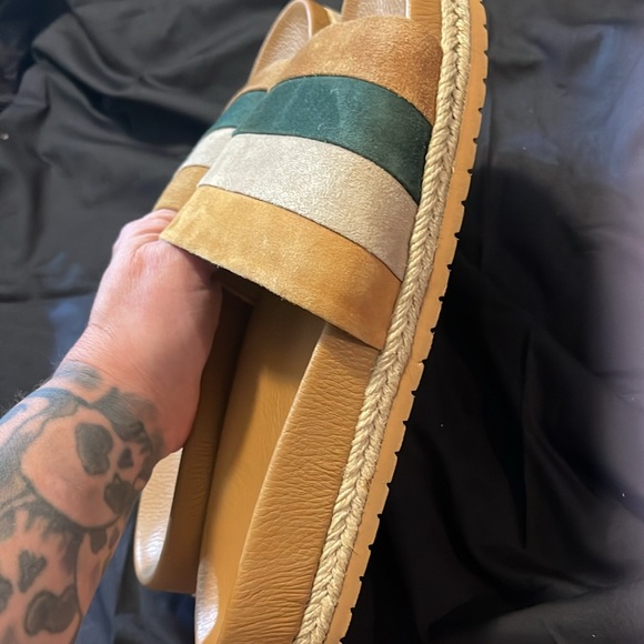 Vince ALISA Slide blue tan and green stripe leather sandals size 10 amazing ! - Picture 3 of 7